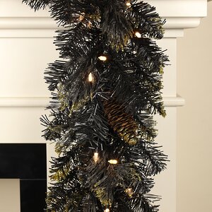 Черная хвойная гирлянда с лампочками Golden Black Bristle 274*25 см, 70 теплых белых LED, на батарейках, ЛЕСКА + ПВХ National Tree Company фото 4